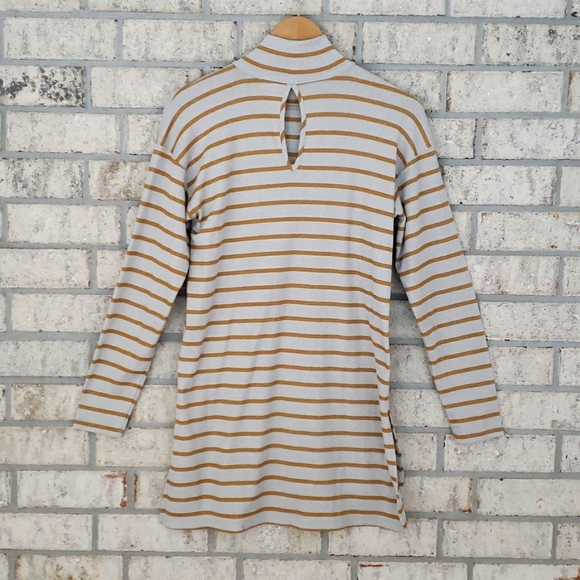 Anthropologie Vanessa Virginia Shining Turtleneck Tunic - Picture 3 of 6